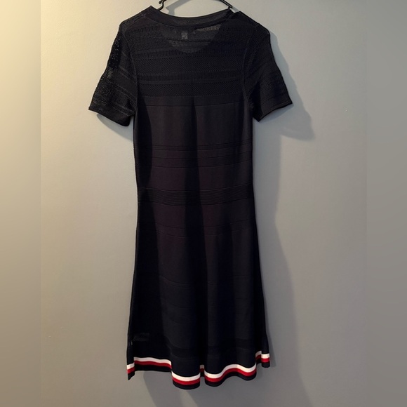 Tommy Hilfiger Knit Midi Dress with Striped Hem Womens Sz M Netted Short Sleeves - Picture 2 of 4